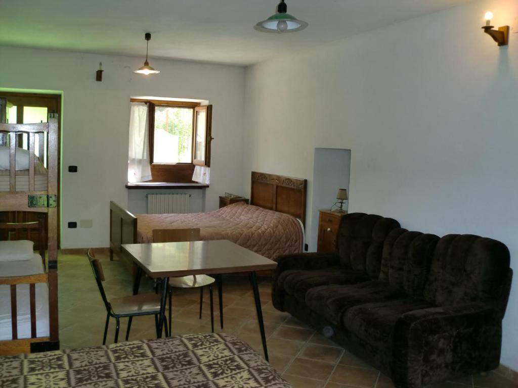 Agriturismo La Meridiana Frabosa Sottana Zimmer foto